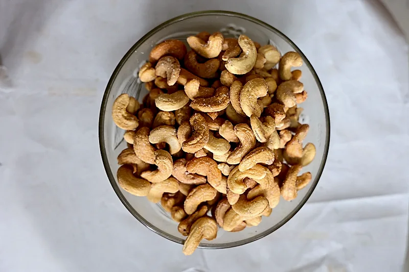 Roasted Chawes – Premium Mukhwas from Shivlal Jeram (Since 1946)